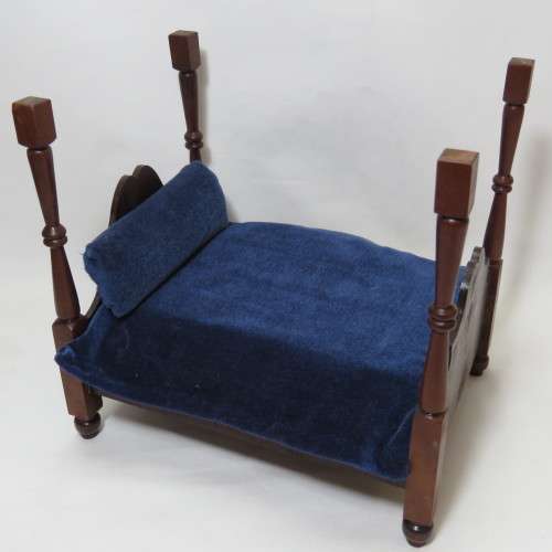 Doll`s House Furniture vintage 4 poster bed with mattress and cover