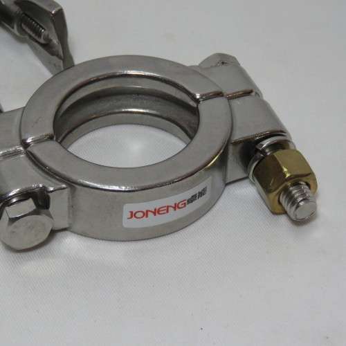 Pair of Joneng pipe clamps