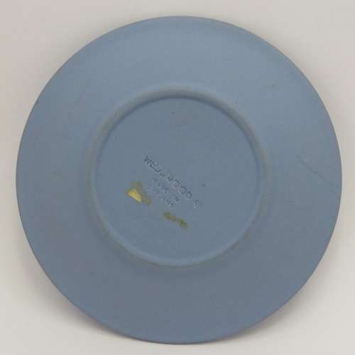 Small Wedgwood plate with Chariot