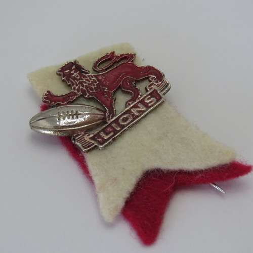 Vintage Lions Rugby pin badge