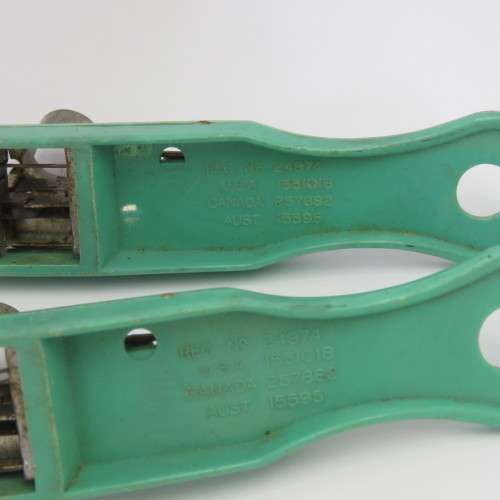 Pair of vintage Krisk bean slicers - Blades damaged