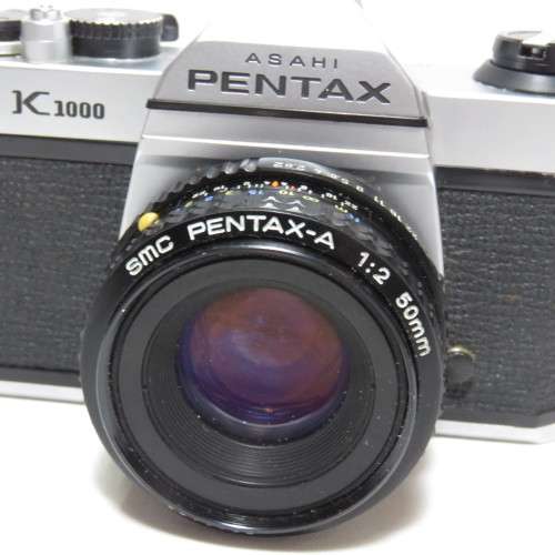 Vintage Asahi Pentax K1000 film camera with 50mm 1:2 SMC lens - Lens is clean, shutter is firing