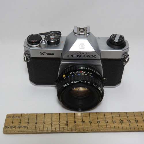 Vintage Asahi Pentax K1000 film camera with 50mm 1:2 SMC lens - Lens is clean, shutter is firing