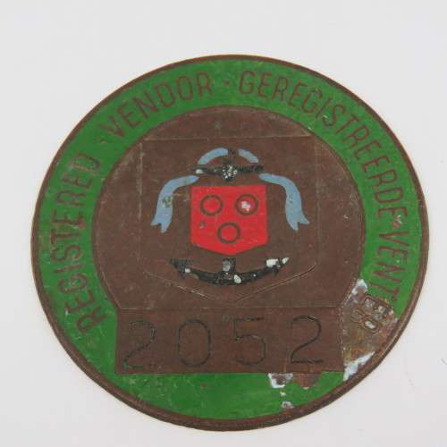 Early Cape Town Vendor license badge - No. 2052