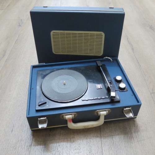 Vintage Tempest portable record player - very good condition - sold as is - not tested