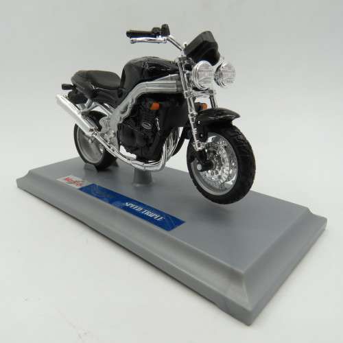 Maisto Triumph Speed triple die-cast motorcycle - scale 1/18 in box