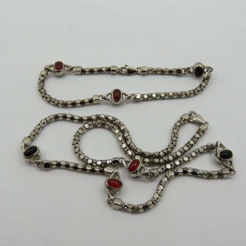 Costume jewellery necklace and bracelet silver look alike - never used