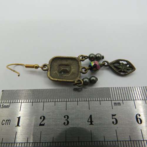 Vintage pairs of earrings
