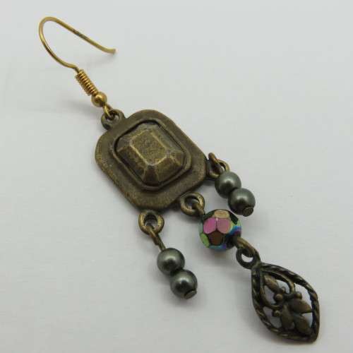 Vintage pairs of earrings