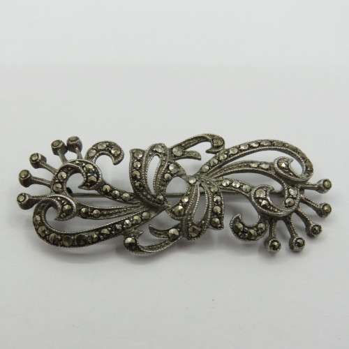 Sterling Silver Marcasite brooch - 7.7g