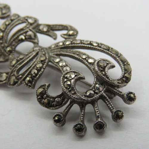 Sterling Silver Marcasite brooch - 7.7g