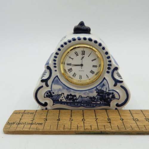 Vintage Delft mini porcelain quartz clock