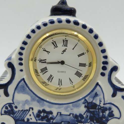 Vintage Delft mini porcelain quartz clock