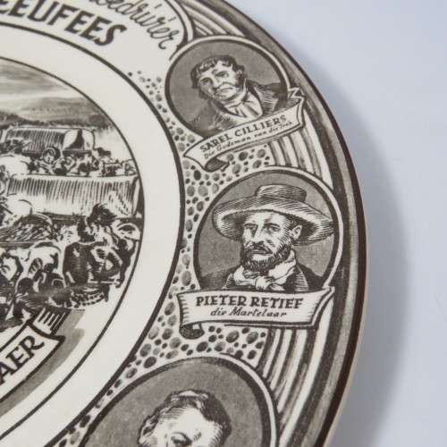 Vintage Royal Doulton Voortrekker Eeufees Bloedrevier plate