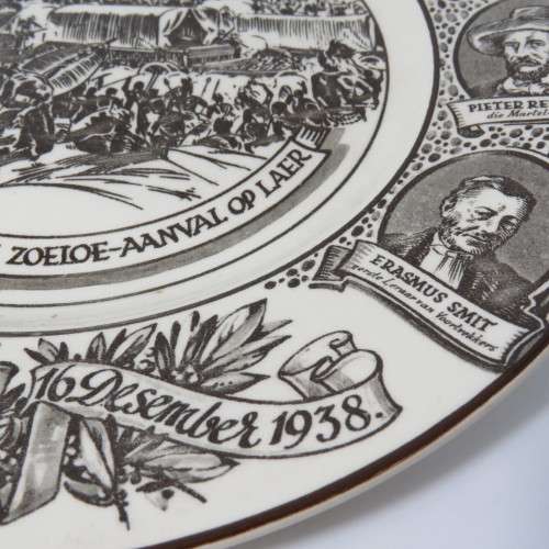 Vintage Royal Doulton Voortrekker Eeufees Bloedrevier plate