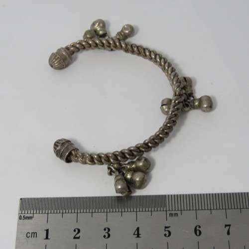 Vintage low grade silver bangle - weighs 21.0g