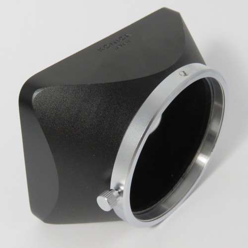 Konica 35mm F2.8 lens hood in pouch