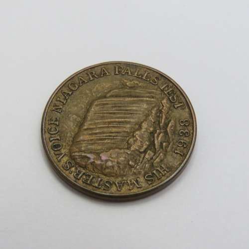 His Master`s Voice - Tropical Niagara radio 1938 medallion