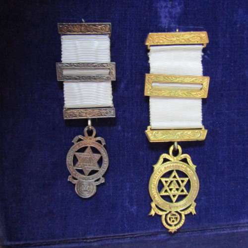 Complete Freemasons kit of Peter John Fletcher - including 5 Jewels and case