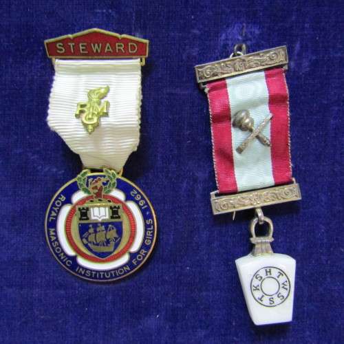 Complete Freemasons kit of Peter John Fletcher - including 5 Jewels and case