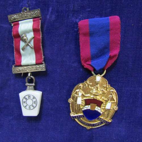 Complete Freemasons kit of Peter John Fletcher - including 5 Jewels and case