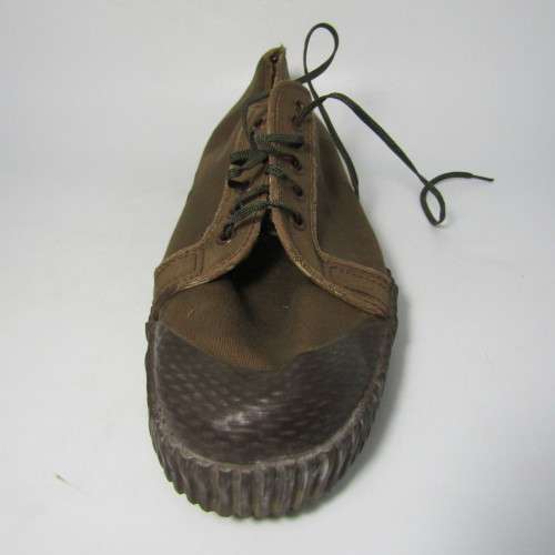 SADF Runacan PT tekkies - size 10