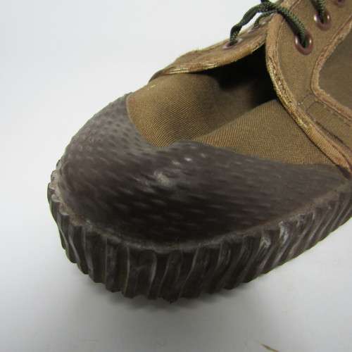 SADF Runacan PT tekkies - size 10
