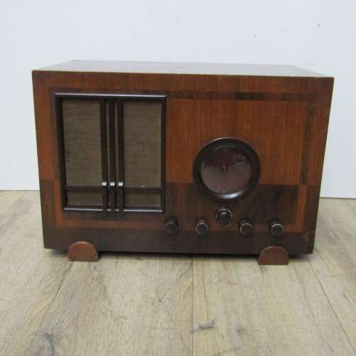 Vintage 1930`s His Masters Voice valve radio - working - 51 x 32 x 35cm