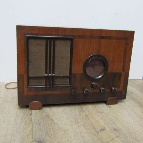 Vintage 1930`s His Masters Voice valve radio - working - 51 x 32 x 35cm