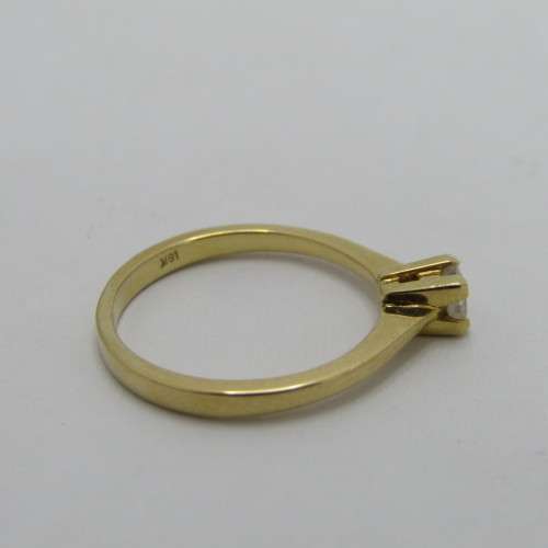 18kt ring with 0.21ct diamond - color I/J - clarity VS/SI - weighs 2.7g - size M/6