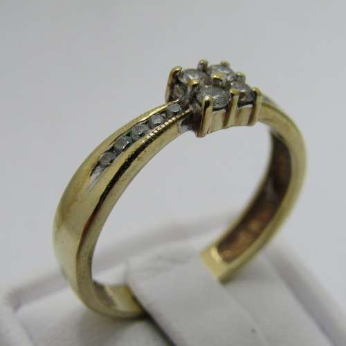 9kt gold ring with 14 small diamonds of about 0.25ct in total - weighs 2.9g - size Q/8