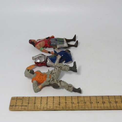 Lot of 13 toy figurines