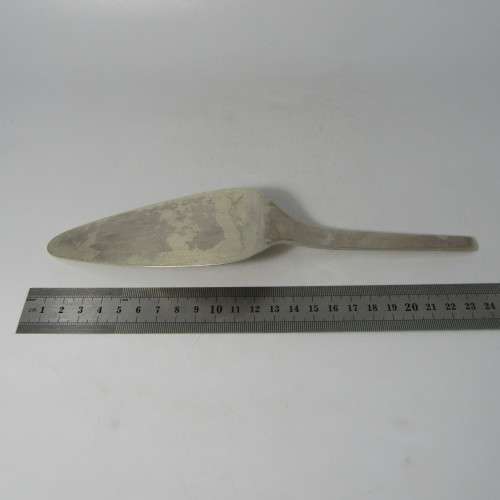 Vintage WMF 90 silver plated cake lifter