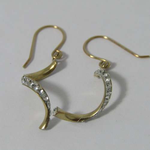 9kt Gold Spiral earrings with cubic zirconia`s - weighs 0.6g