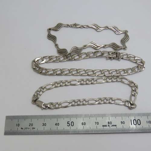 Lot of 5 silver look-alike bracelets - Never worn