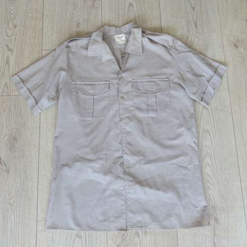 SADF Step out short sleeve shirt - Size medium