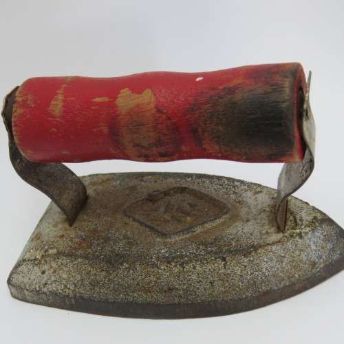 Vintage ST collar sad Iron