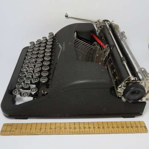 1940`s Corona Standard typewriter model 043B - Excellent condition