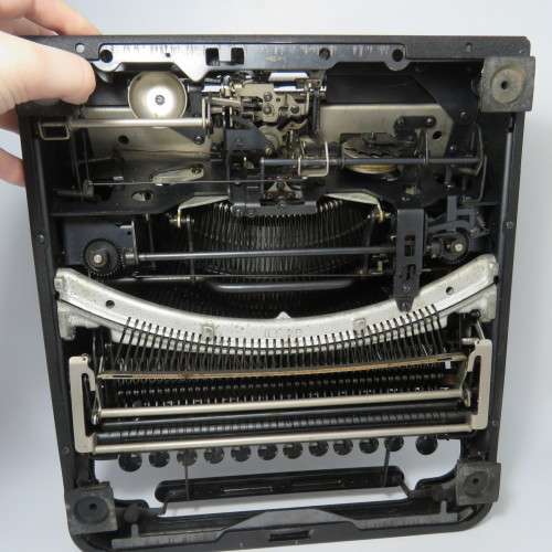 1940`s Corona Standard typewriter model 043B - Excellent condition