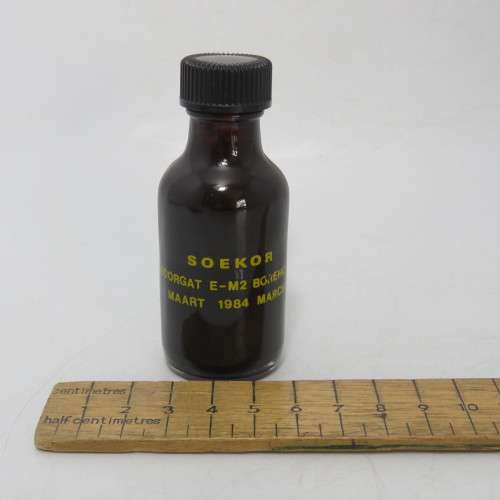 1984 Soekor oil mining Borehole E-M2 oil sample