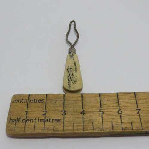 Antique Lewis`s outfitters threading tool