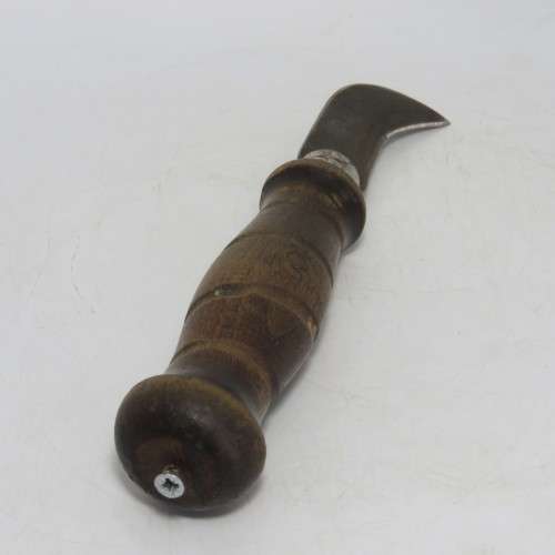 Vintage Red Devil K23 flooring knife