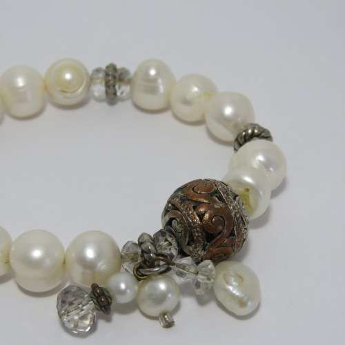 Cultured pearls costume jewellery bracelet