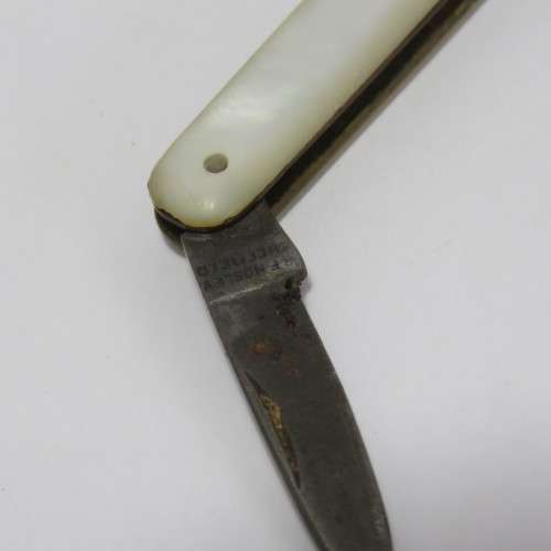 Vintage R.F. Mosley Pocket knife with mother of pearl handle - One side damaged
