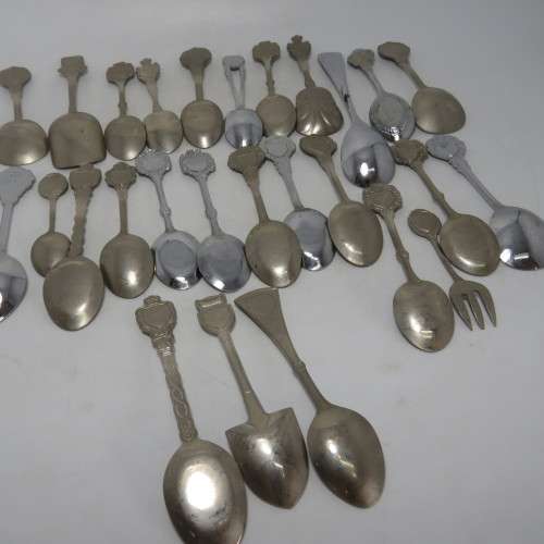 Lot of 27 vintage Souvenir Spoons