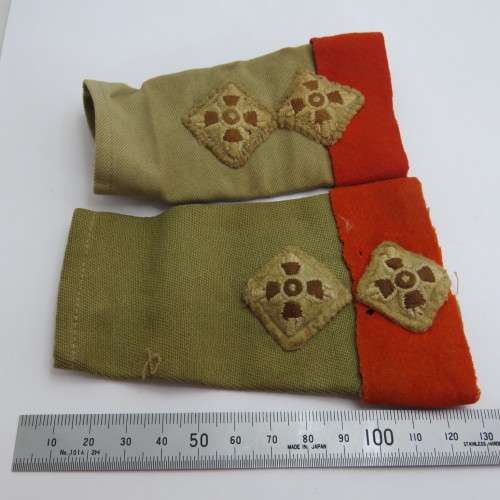 Pair of WW2 SA Army Lieutenant rank epaulettes