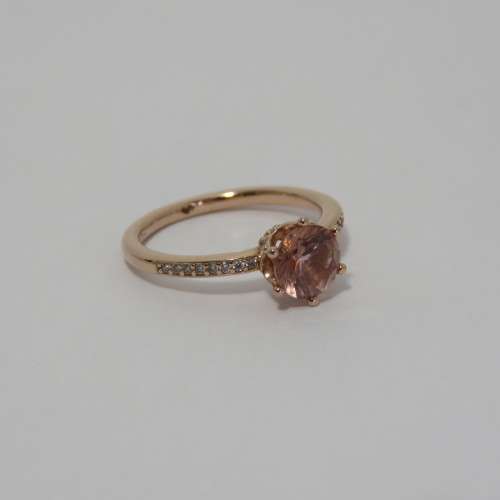 Pandora Sparkling Crown Solitaire ring with pink stone - 14 kt Rose Gold plated metal blend