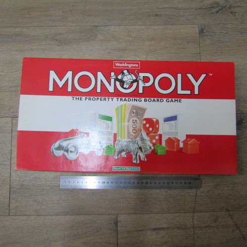 Waddingtons Monopoly board game 1990`s edition
