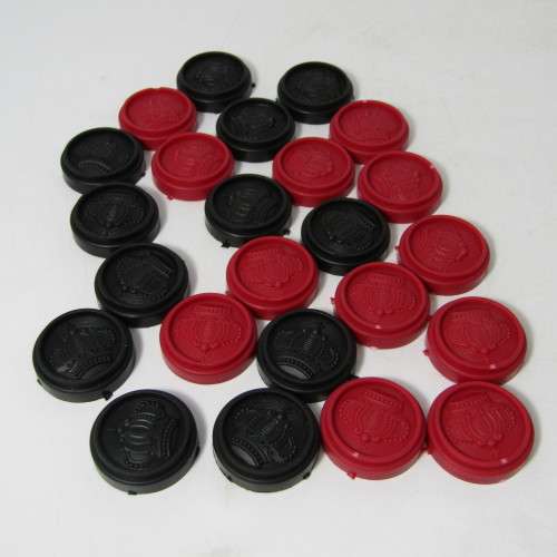 Checkers board game in tin by Cardinal