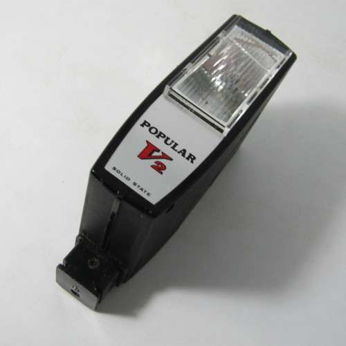 Vintage Popular V2 camera flash - working - lens cover cracked